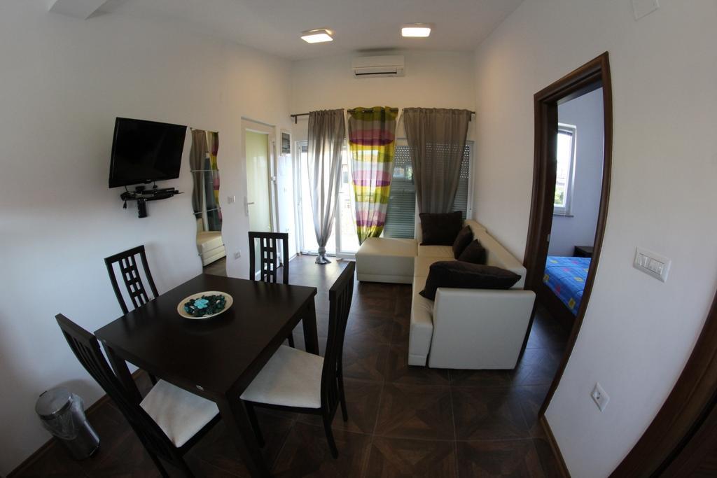 Apartments Neno Umag Ruang foto