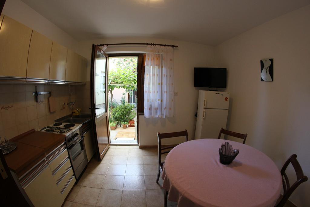 Apartments Neno Umag Bagian luar foto