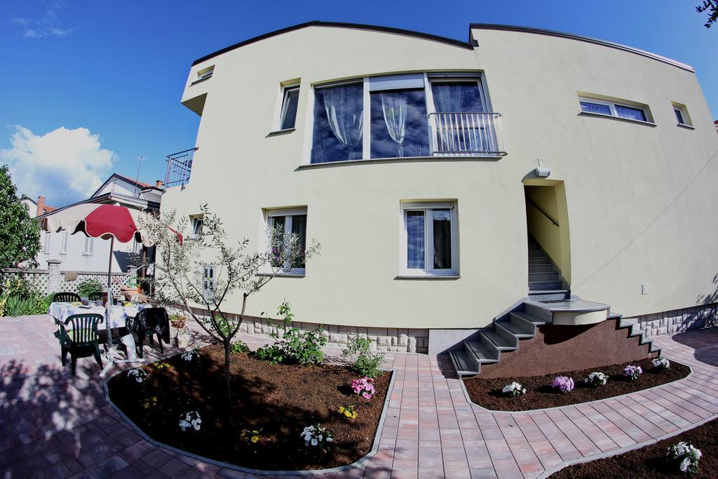 Apartments Neno Umag Bagian luar foto