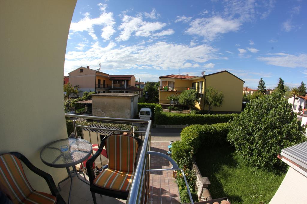 Apartments Neno Umag Bagian luar foto